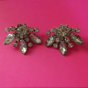 Sparkling Silver Rhinestone Vintage Judy Lee Clip Ons Earrings